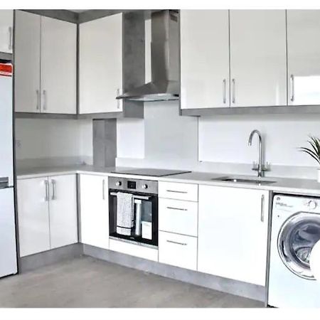 Lovely 2-Bedrooms With Free Parking Canvey Island Eksteriør billede